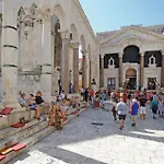 Beach Front Apartment In Split With Wifi